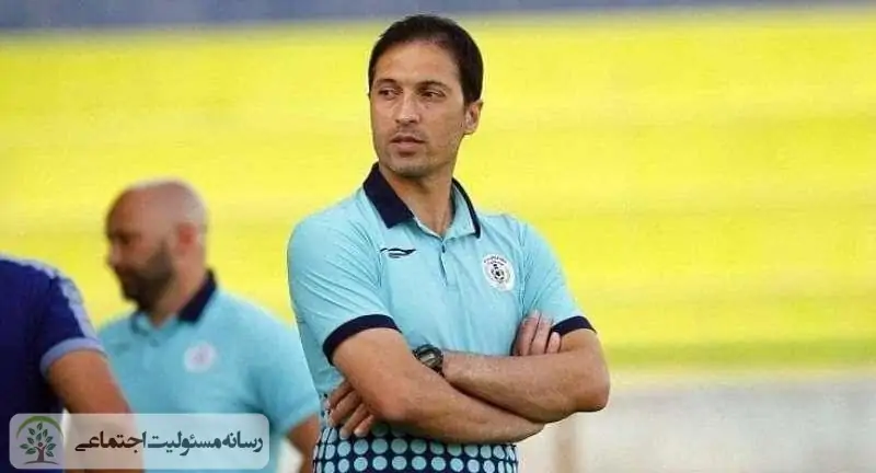 فرزاد آشوبی