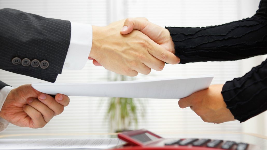 تاثیر مسئولیت اجتماعی بر تعهد سازمانی شرکت ها