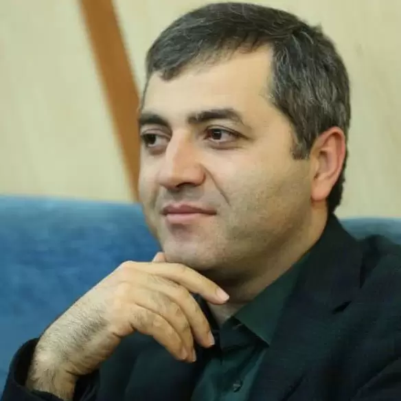 دکتر امیر صادقی