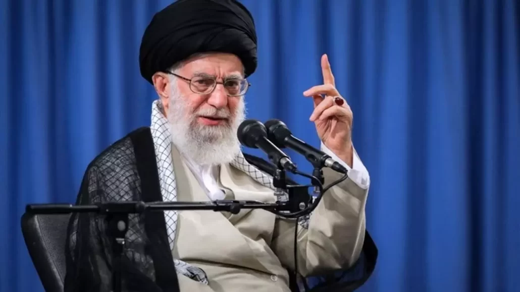 رسانه مسئولیت اجتماعی گزارش می دهد؛تأکید رهبر انقلاب بر مسئولیت اجتماعی