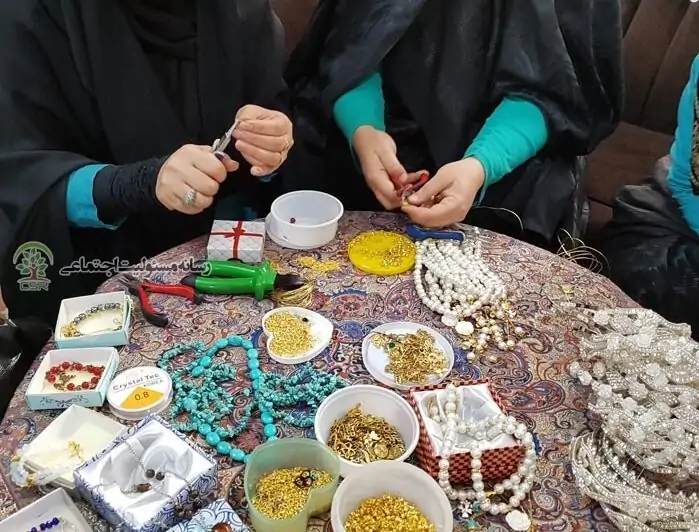 توجه به اشتغال خانواده محور و ایجاد صندوق ضمانت تسهیلات زنان سرپرست خانوار گام اثر گذار دولت سیزدهم توجه به اشتغال خانواده محور و ایجاد صندوق ضمانت تسهیلات زنان سرپرست خانوار گام اثر گذار دولت سیزدهم
