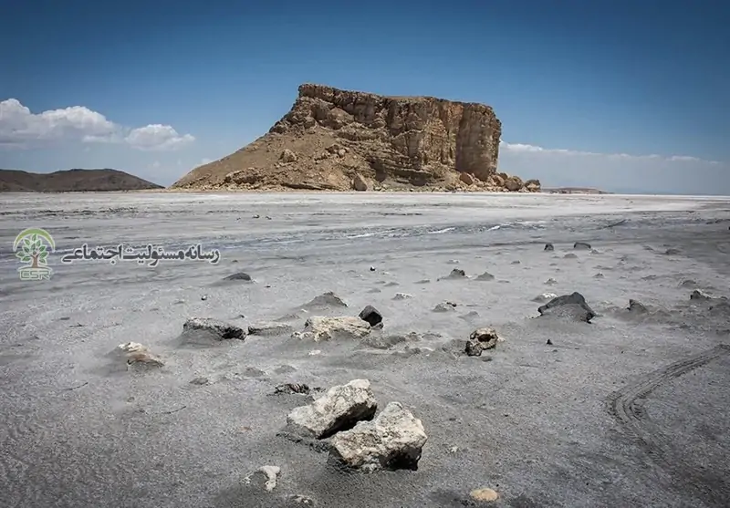 نقش تعیین کننده عوامل انسانی در خشک شدن دریاچه ارومیه نقش تعیین کننده عوامل انسانی در خشک شدن دریاچه ارومیه