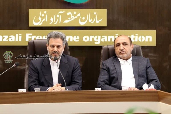 اجرای طرح محرومیت زدایی در مناطق آزاد در راستای ایفای مسئولیت اجتماعی مناطق آزاد باید با اقتصاد دیجیتال ثروت خلق کنند/ اقتصاد دریا محور باید در اولویت های برنامه ریزی و کاری مناطق آزاد قرار گیرد