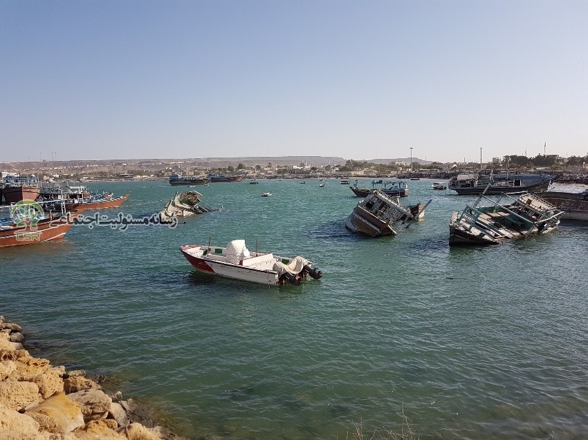 در راستای ایفای مسئولیت اجتماعی اسکله هفت تیر چابهار لایروبی می شود
