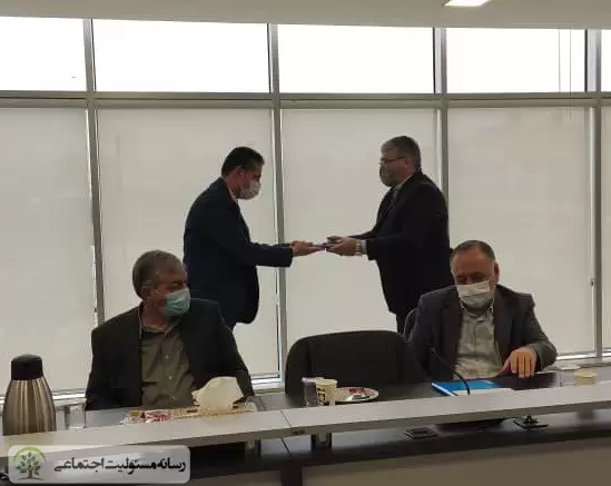 در راستای توسعه و ترویج مسئولیت اجتماعی و توسعه پایدار صورت گرفت؛امضای تفاهم نامه همکاری بین رسانه مسئولیت اجتماعی و اتاق بازرگانی ایران