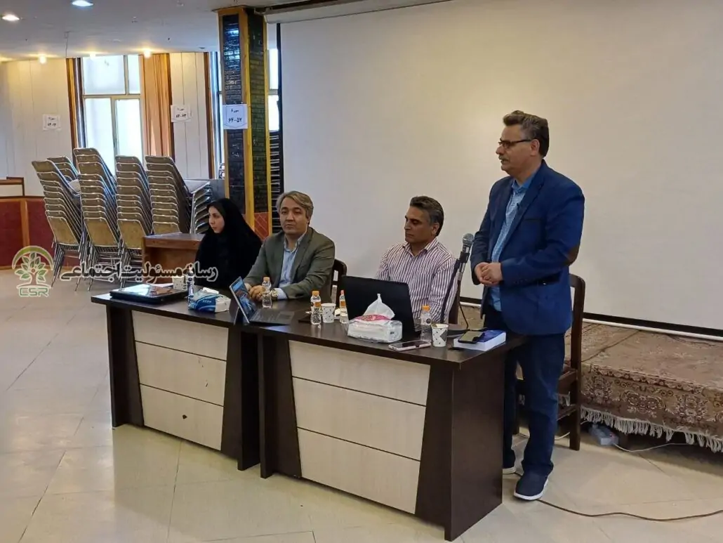 کار دانشگاه پرورش فرد کارآمد مسئول اجتماعی‌ است