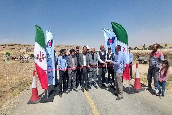 اجرای پروژه جاده سازی روستایی توسط فولاد کردستان