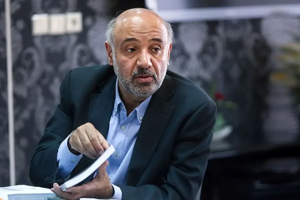 مدیران روابط عمومی هر ششماه یک بار گزارش می دهندخدمات تبلیغاتی به شبهرسانه ها ممنوع میدری