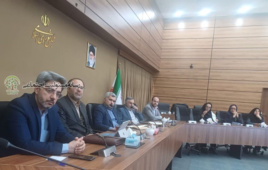 در نشست هم اندیشی دفتر مطالعات اجتماعی پژوهش های مجلس مطرح شد؛ضرورت قاعده مند کردن مسئولیت اجتماعی در کشور