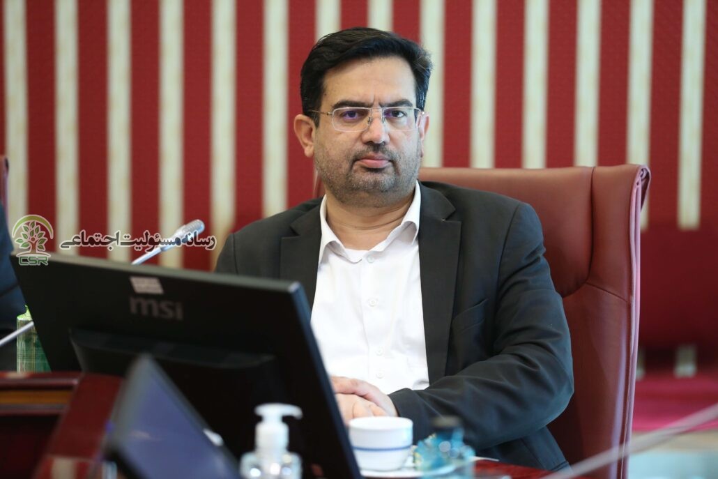 گل احمد رئیس کمیسیون مسئولیت اجتماعی اتاق اصفهان