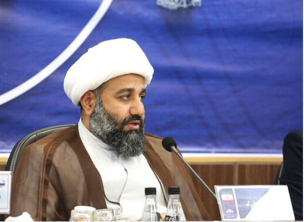 امام جمعه خارگ تاکیدکرد:حل مشکلات خارگ با استفاده از مسئولیت اجتماعی شرکت های نفتی