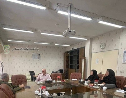 با حضور انجمن انبوه سازان بیمارستان ایران در دانشگاه علوم پزشکی ایرانبرگزاری دومین نشست از سلسله نشستهای مسئولیت اجتماعی و سلامت جامعه