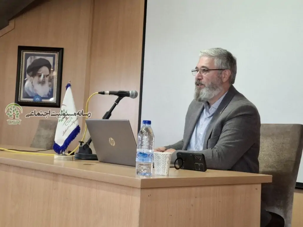 نقش تشکل‌های مردمی علمی و صنعتی در اعتلای مسئولیت‌پذیری اجتماعی