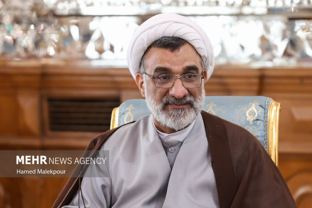 خسروپناه: پیوند علم و ایمان الگویی برای نجات جامعه از انحطاط است