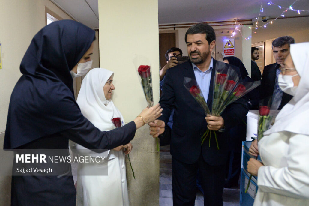 تبریک روز پرستار در همدان