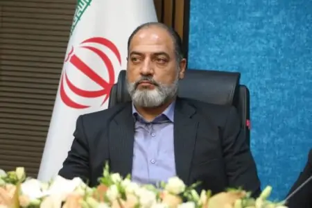 معاون سیاسی و اجتماعی استاندارکرمان گفت: صنایع و شرکتهای معدنی کرمان بر اساس مسئولیت اجتماعی خود مأمور شدهاند وارد حوزه آسیبهای اجتماعی شوند و نقش حامی و پشتیبان را بر عهده بگیرند.صنایع و معادن کرمان در مسیر حمایت از کاهش آسیبهای اجتماعی
