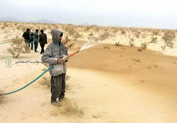مالچپاشی؛ راهکاری تازه برای مهار فرسایش خاک و گردوغبار مالچپاشی؛ راهکاری تازه برای مهار فرسایش خاک و گردوغبار
