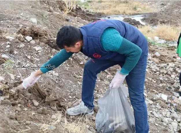 طبیعت زنجان به همت دوستداران محیط زیست پاکسازی شد