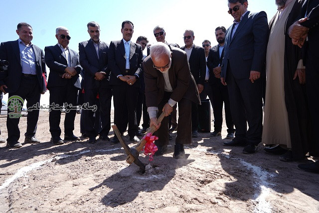 آغاز ساخت نیروگاه خورشیدی سه مگاواتی مددجویان در استان کرمان آغاز ساخت نیروگاه خورشیدی سه مگاواتی مددجویان در استان کرمان